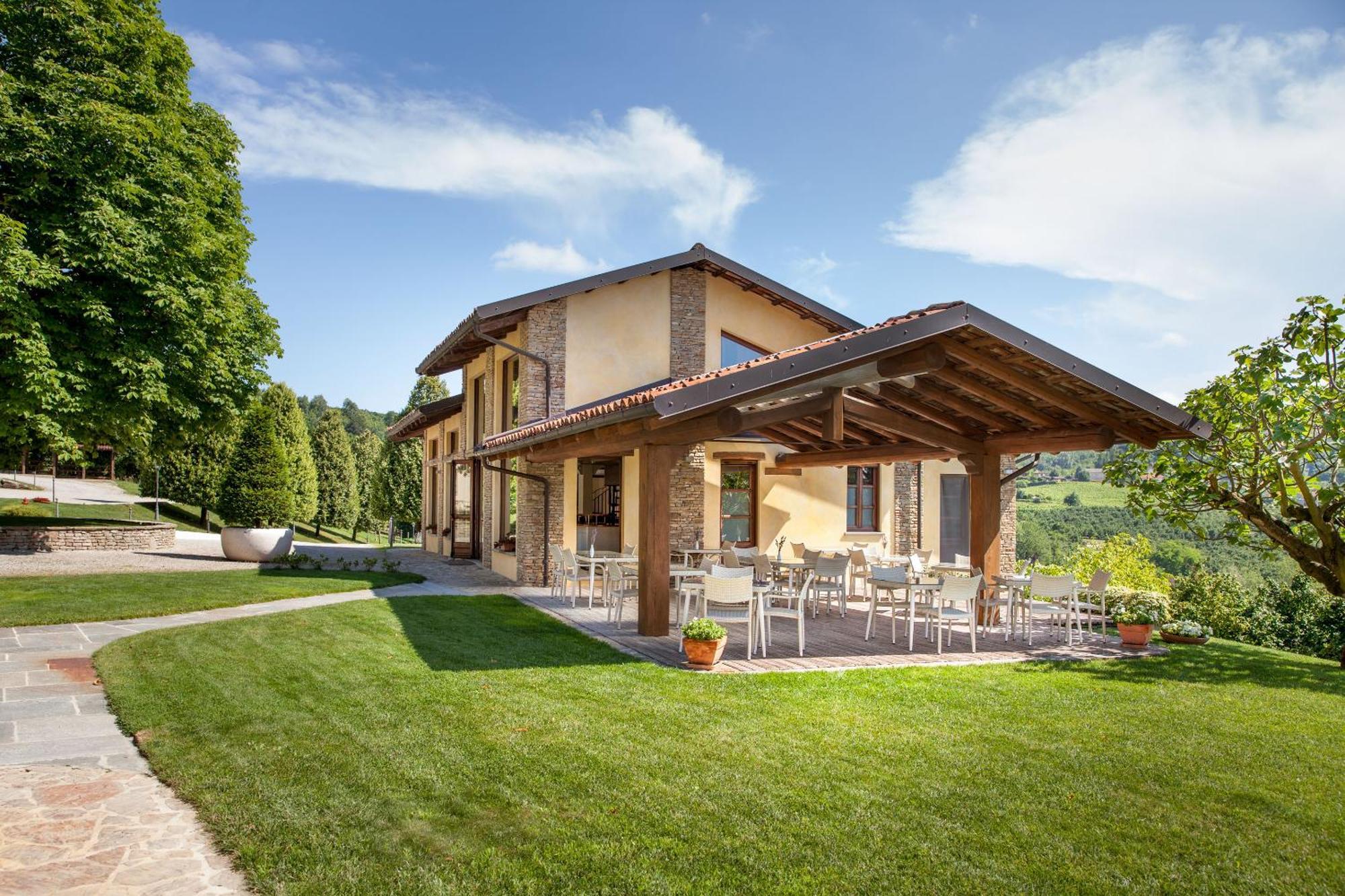 Relais Montemarino Hotel Borgomale Buitenkant foto