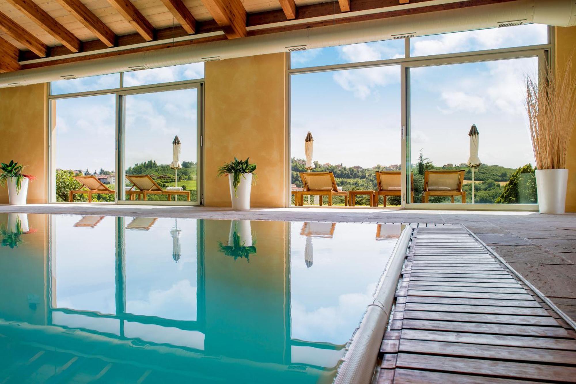 Relais Montemarino Hotel Borgomale Buitenkant foto