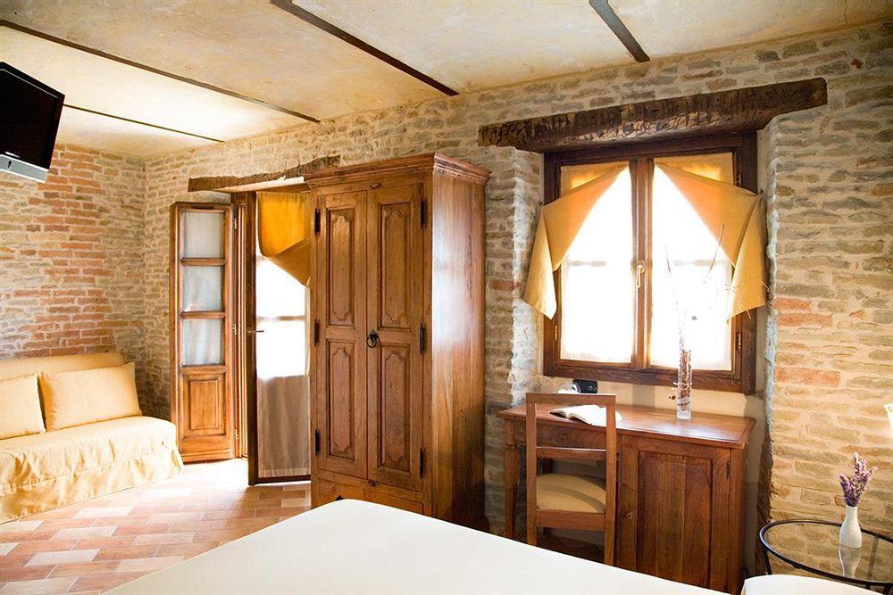 Relais Montemarino Hotel Borgomale Buitenkant foto